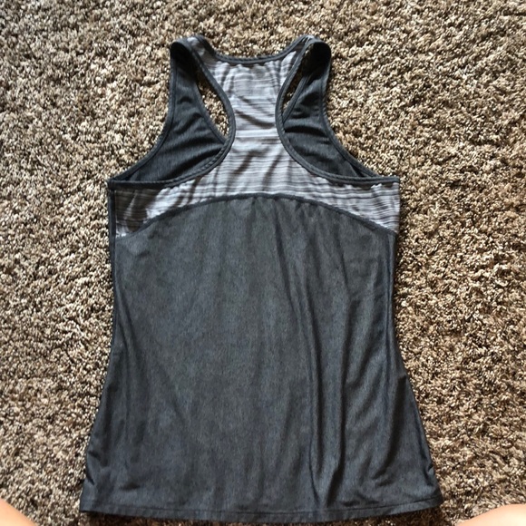 Under armor tank - Picture 2 of 3